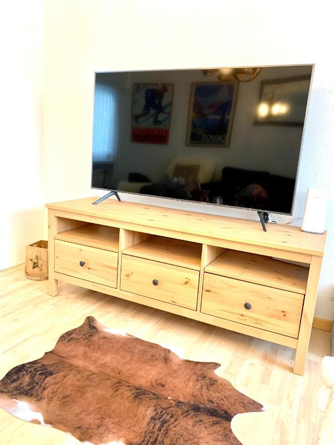 Holiday Apartment Bolgen - Close To Everything! Bolgen, Jakobshorn, Bus Stop, Train Station, Supermarket, Ski School, Ski Rentals, Restaurants And More! Давос Екстериор снимка