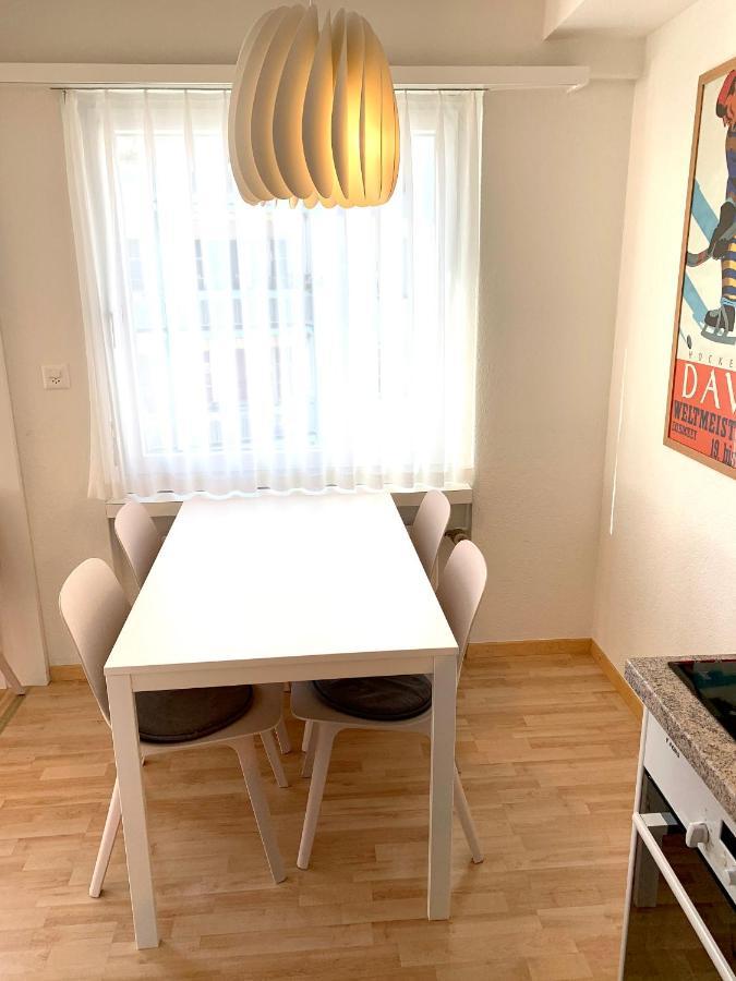 Holiday Apartment Bolgen - Close To Everything! Bolgen, Jakobshorn, Bus Stop, Train Station, Supermarket, Ski School, Ski Rentals, Restaurants And More! Давос Екстериор снимка