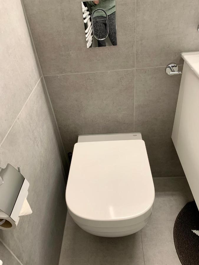 Holiday Apartment Bolgen - Close To Everything! Bolgen, Jakobshorn, Bus Stop, Train Station, Supermarket, Ski School, Ski Rentals, Restaurants And More! Давос Екстериор снимка